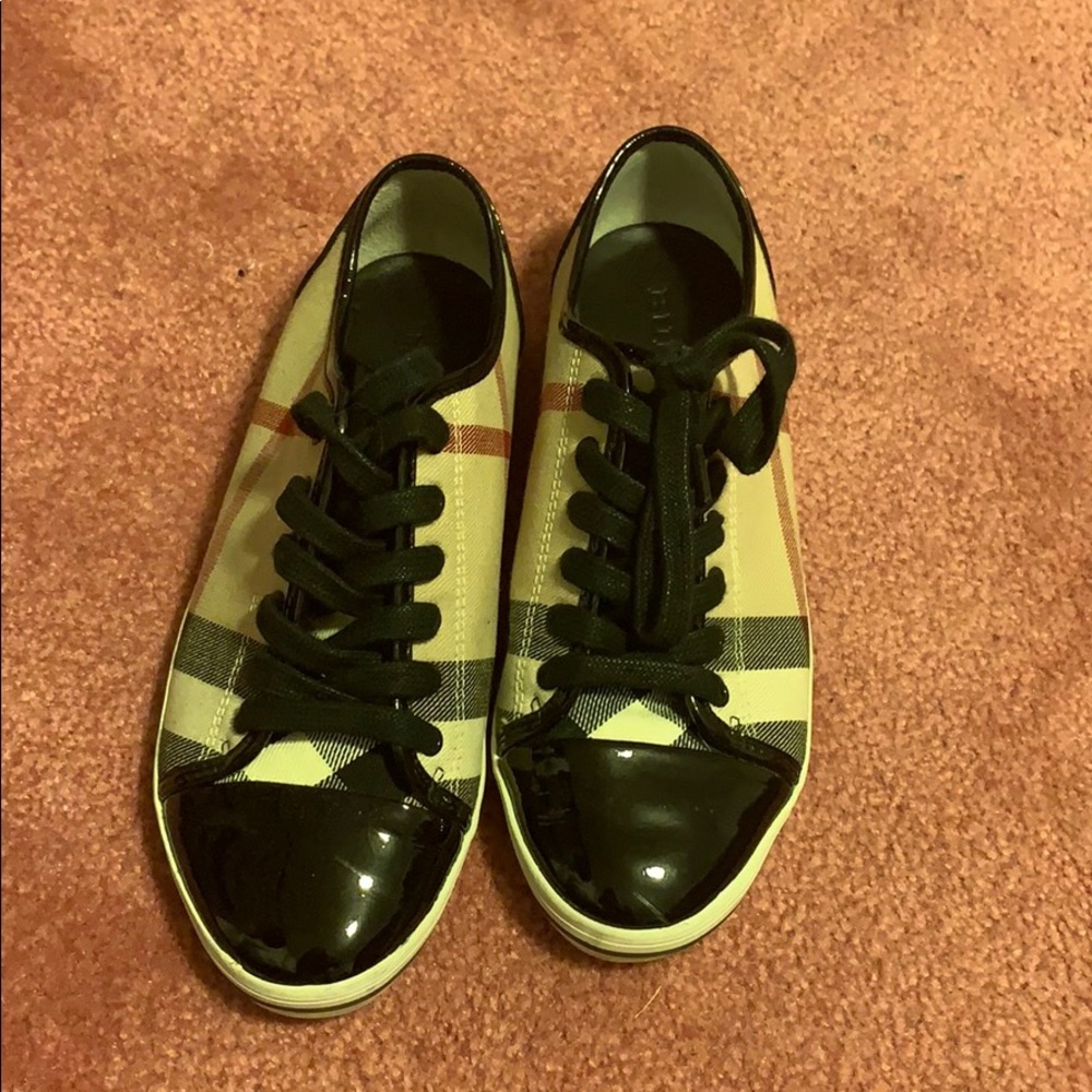 Burberry sneakers